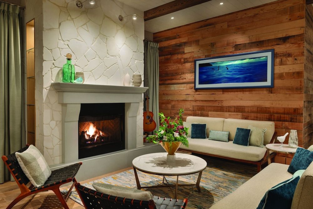 Seaside Hotel North Vancouver 3