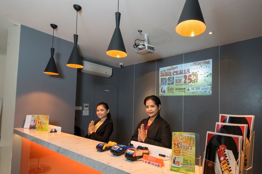 Front One Hotel Jayapura 2