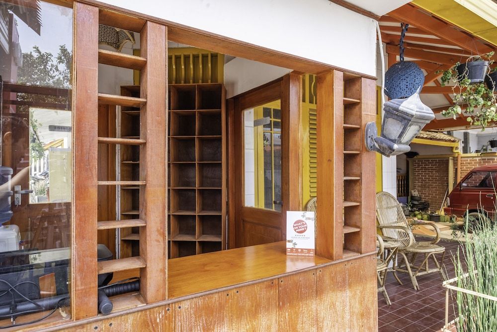 Capital O 1541 Puri Cikole Asri 3