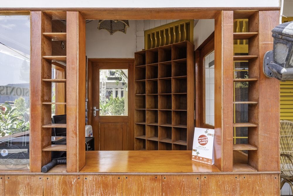 Capital O 1541 Puri Cikole Asri 2