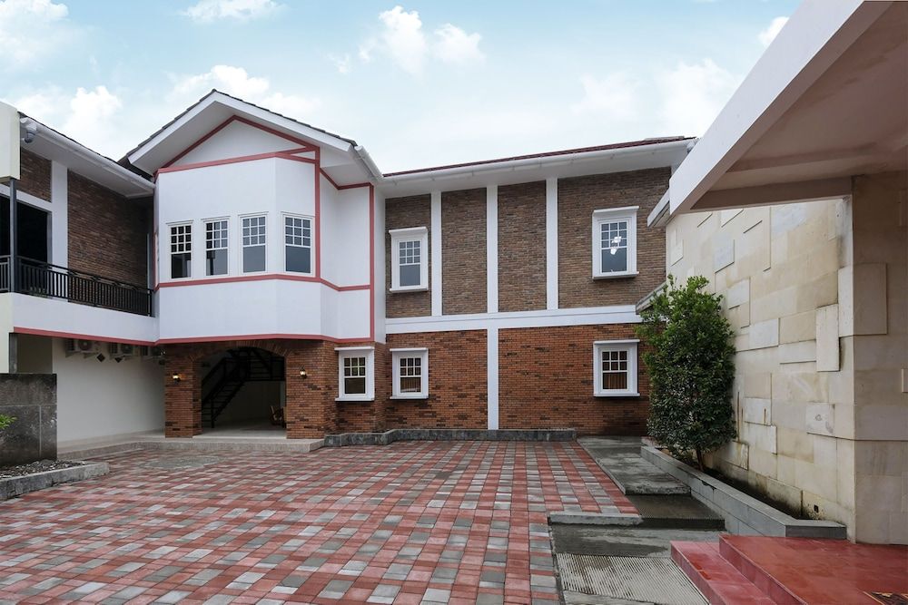 Super OYO Collection O 2383 Andongkoe 64 Salatiga 3 étoiles à Salatiga