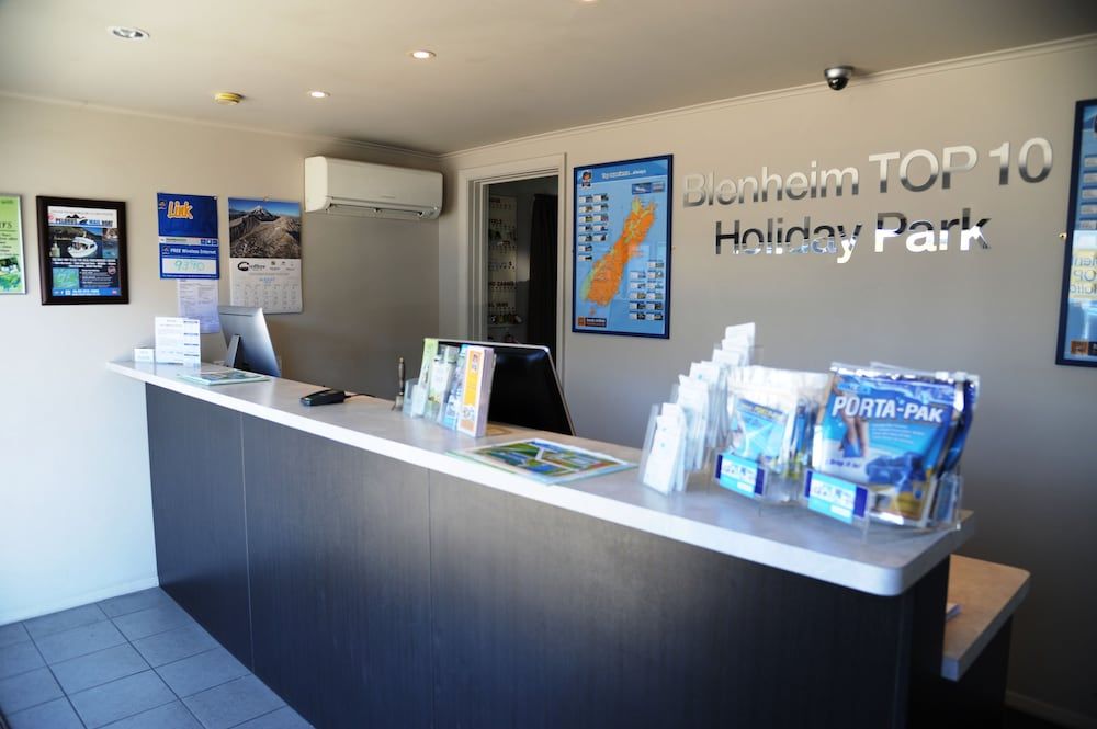 Blenheim Bridges Holiday Park 2
