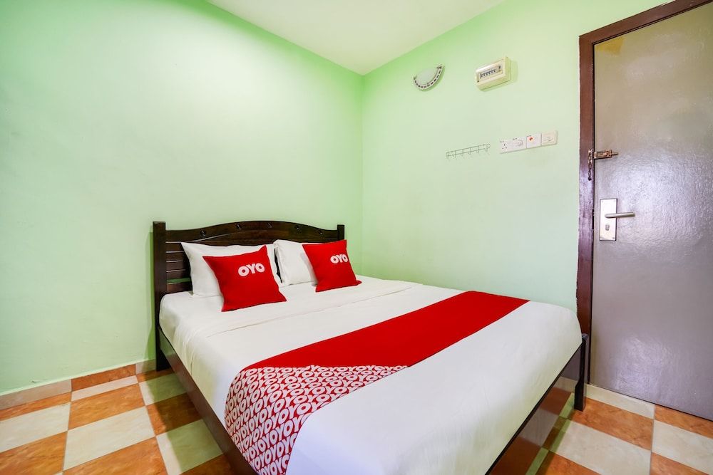 Oyo 44058 Motel Sre Bayam