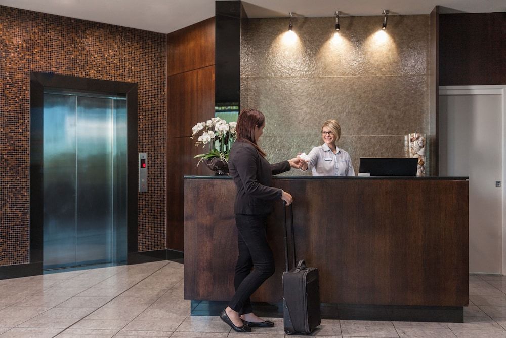Springfield Lakes Boutique Hotel 3