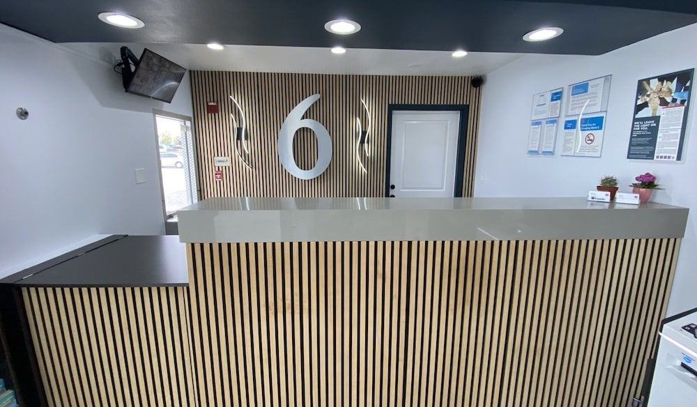 Motel 6 Costa Mesa, CA 2