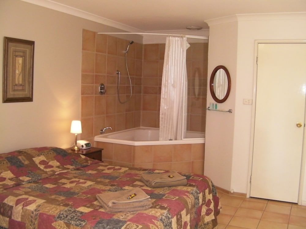 The Nosh & Nod - Avon Terrace 3