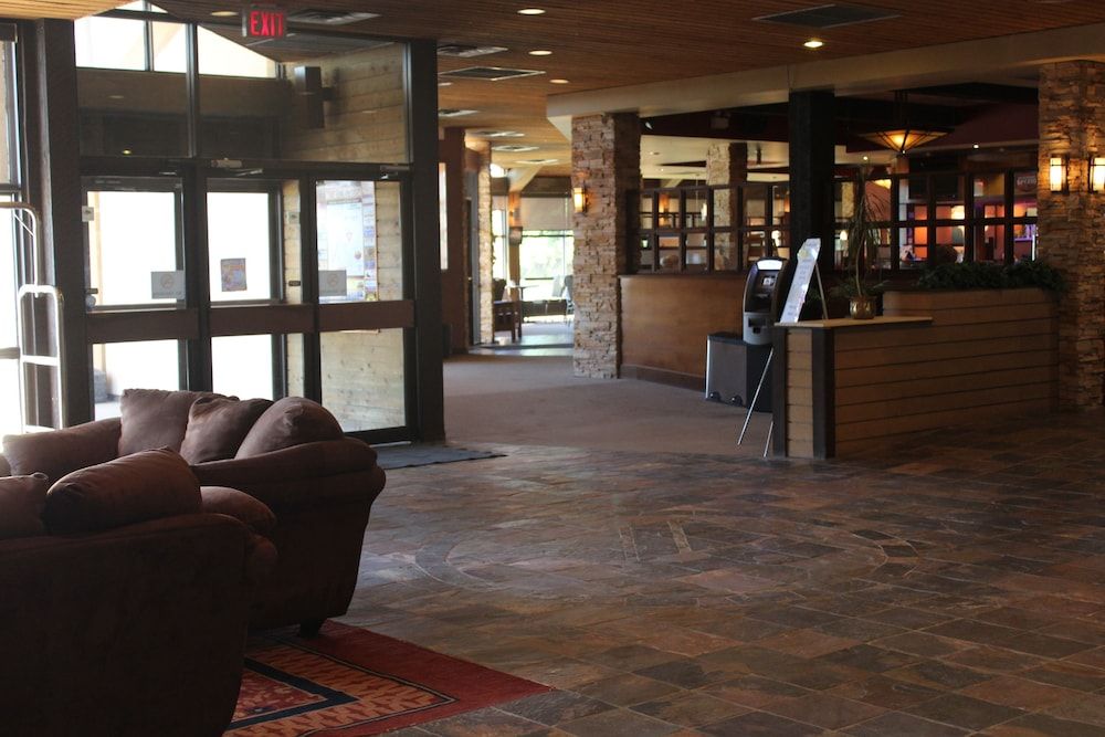 Walking Eagle Inn & Lodge 3