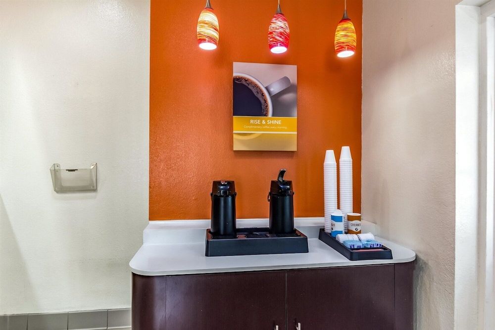 Motel 6 Raleigh, NC - Cary 2