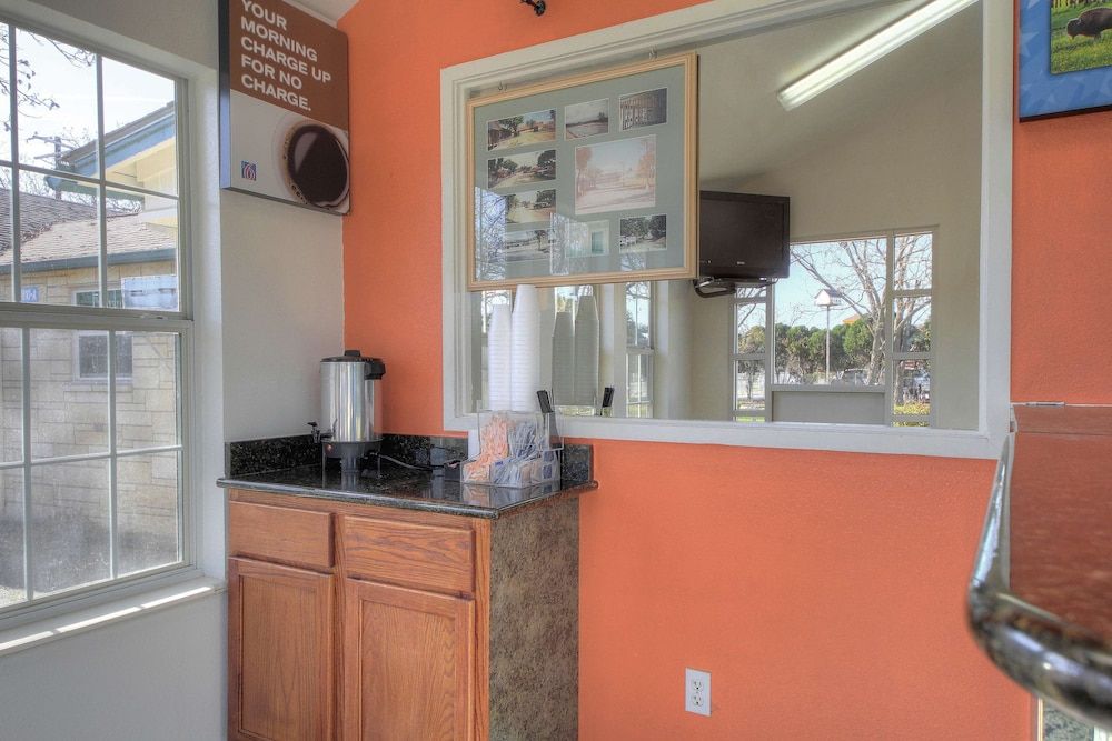 Motel 6 Kerrville, TX 2