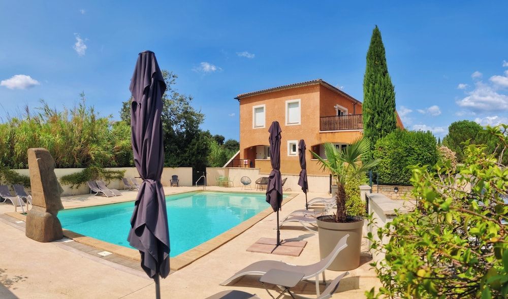 Hôtel Saint Geniès 3 étoiles à Uzès