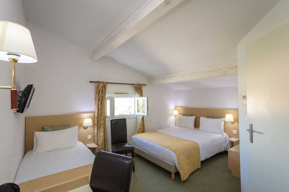 Hôtel Saint Geniès 3