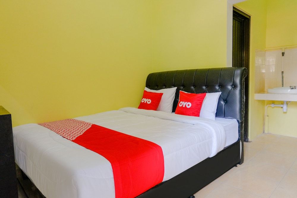 OYO 1784 Hj. Aniek Residence 2 estrellas en Madiun