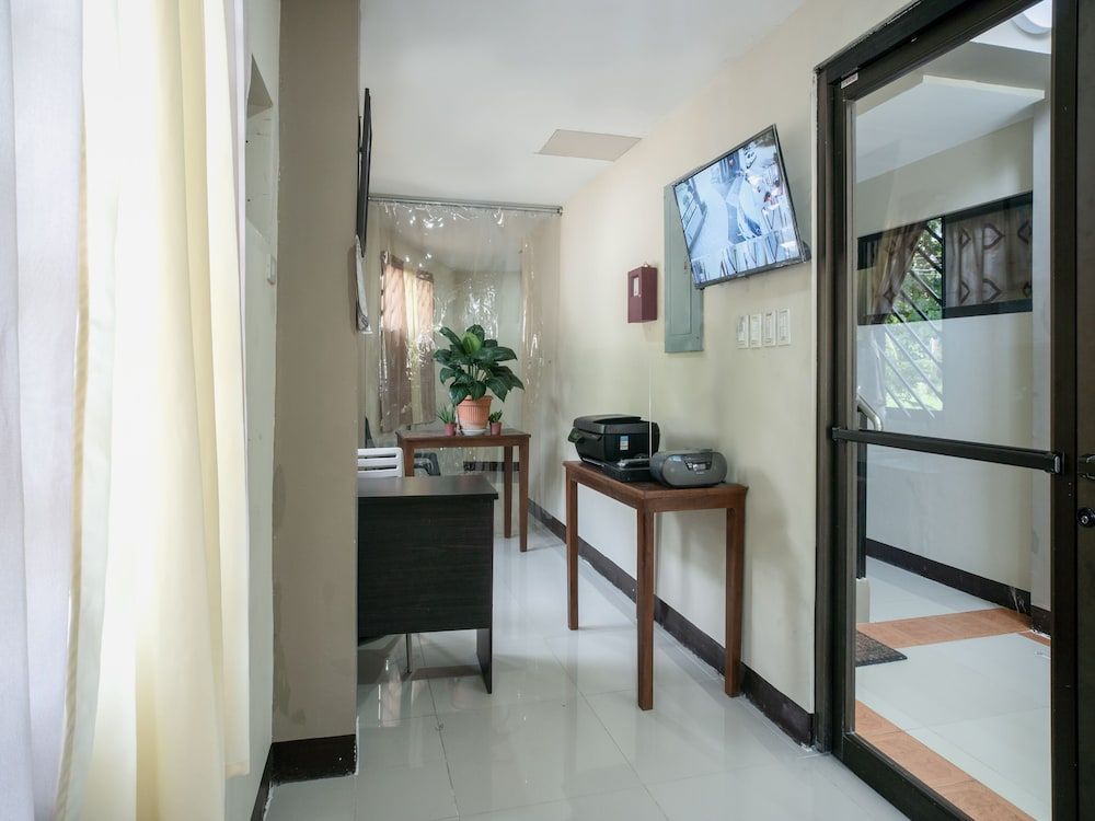 Super OYO 604 Chateau Cinco Dormitel - Hostel 3