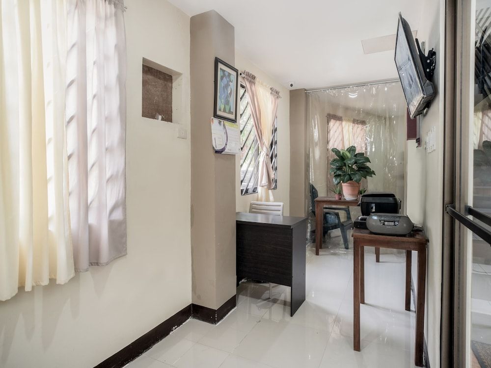 Super OYO 604 Chateau Cinco Dormitel - Hostel 2