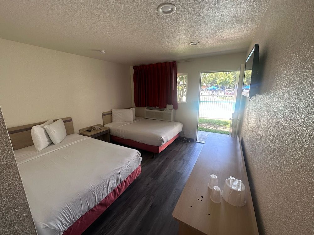 Hi-Wheel Flats 2 estrelas em Davis