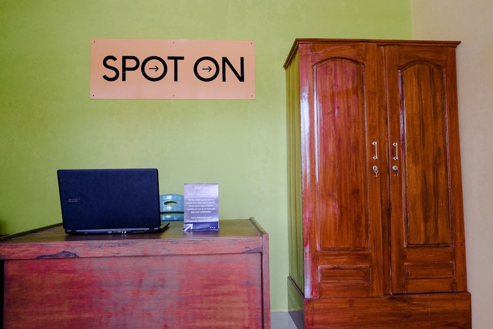 Hotel O Ilyasa Family 2