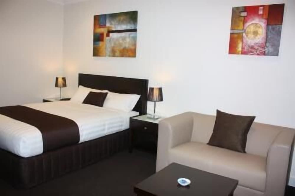 Junction Motel, Maryborough 3