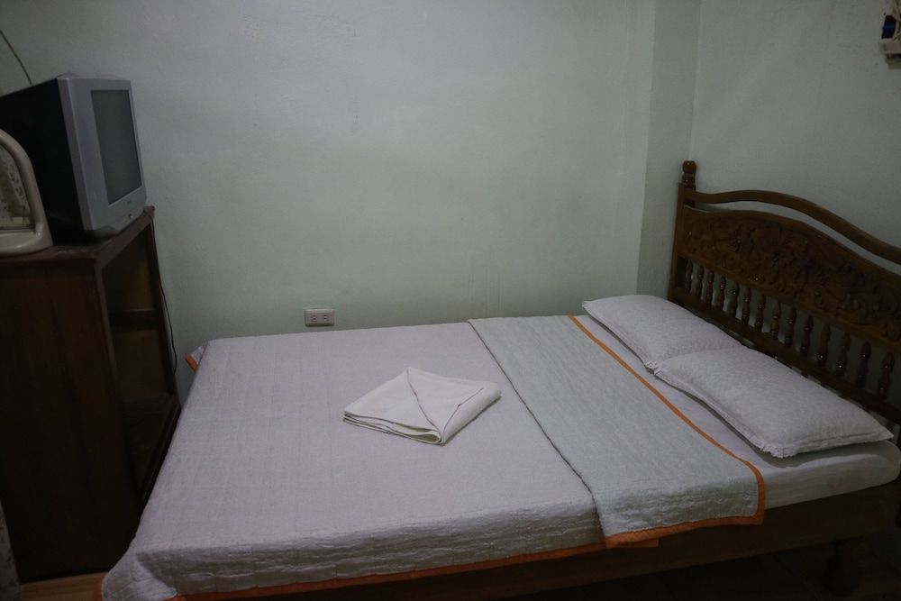 Miles Pension House 3