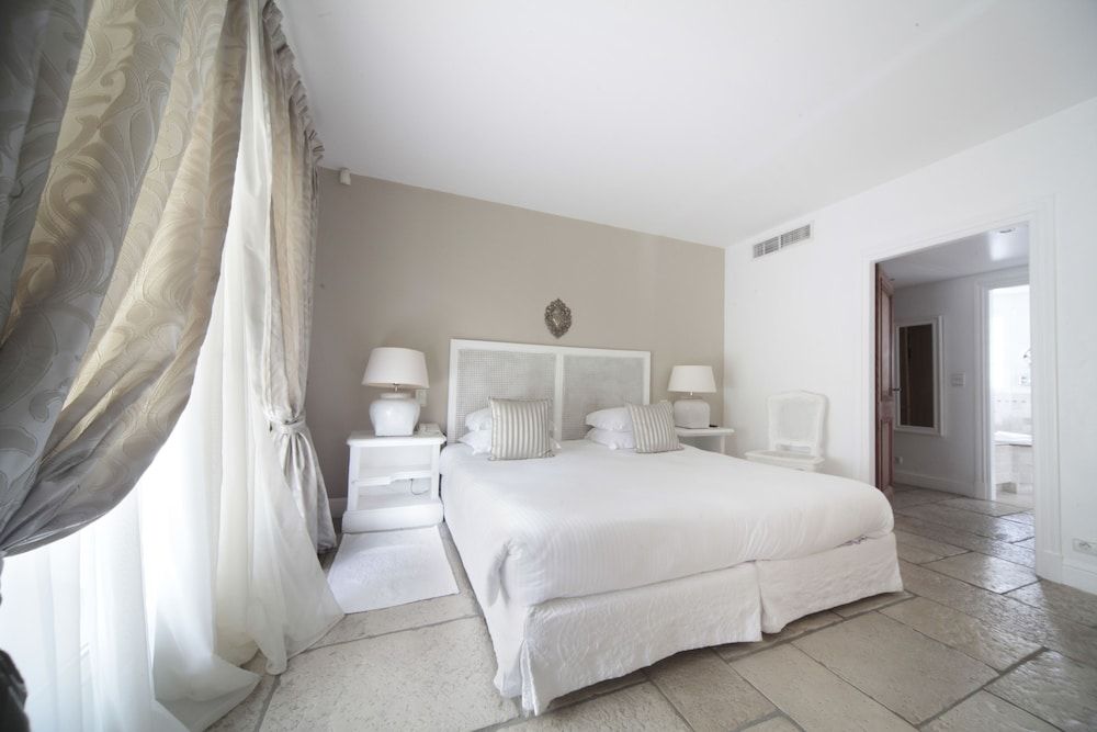 Hôtel Alain Llorca 3