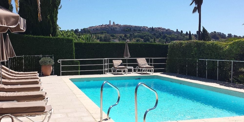 Hôtel Alain Llorca 4 estrelas em La Colle-sur-Loup