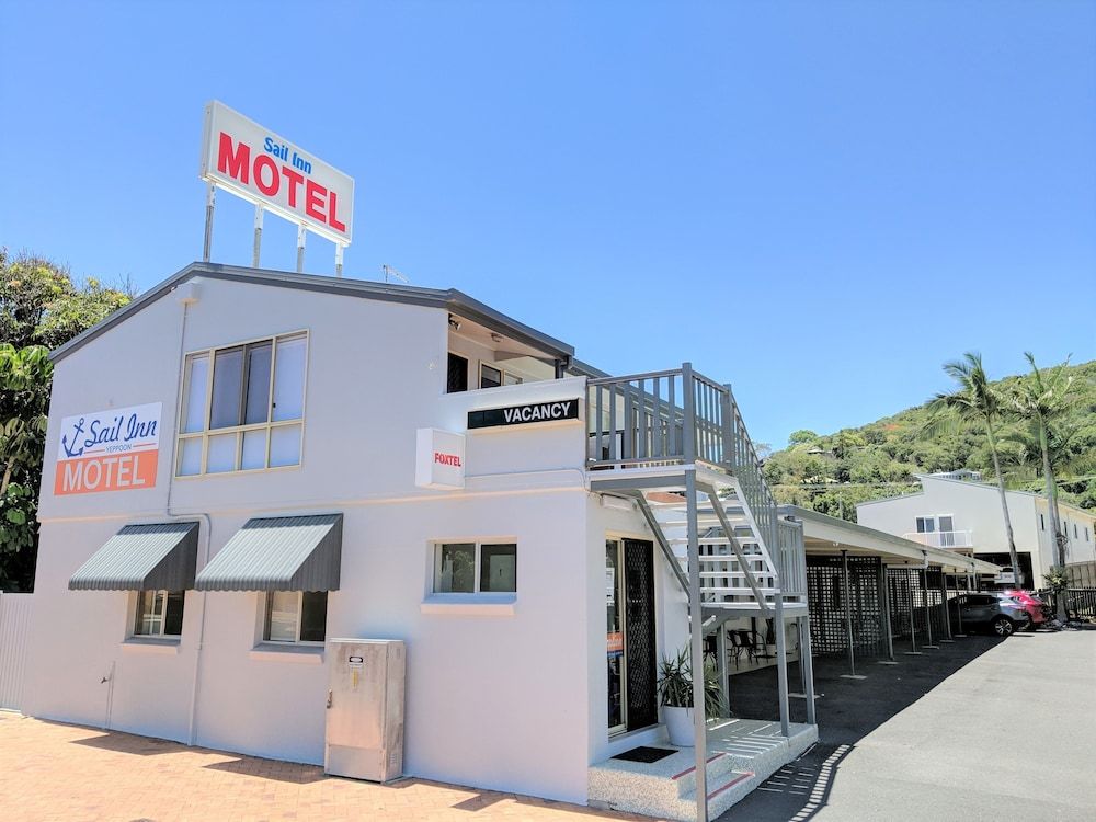 Sail Inn Motel 2