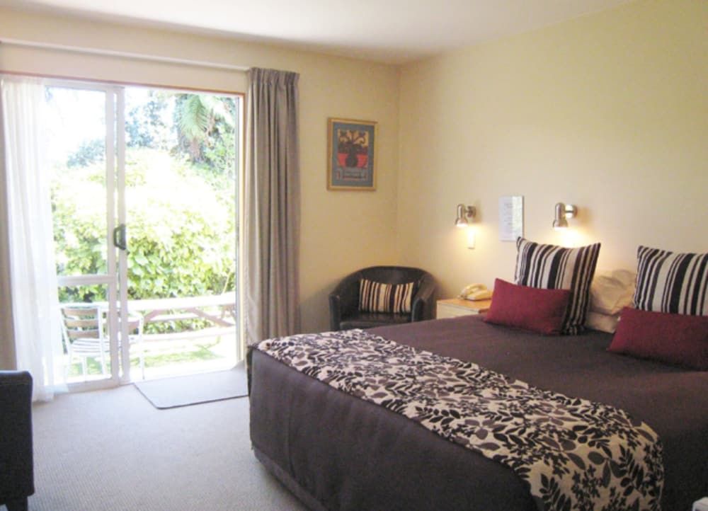 Buller Court on Palmerston 3