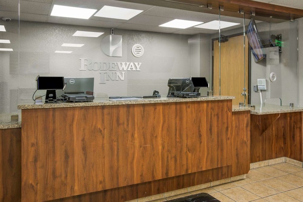 Rodeway Inn & Suites Grand Rapids Southeast 3