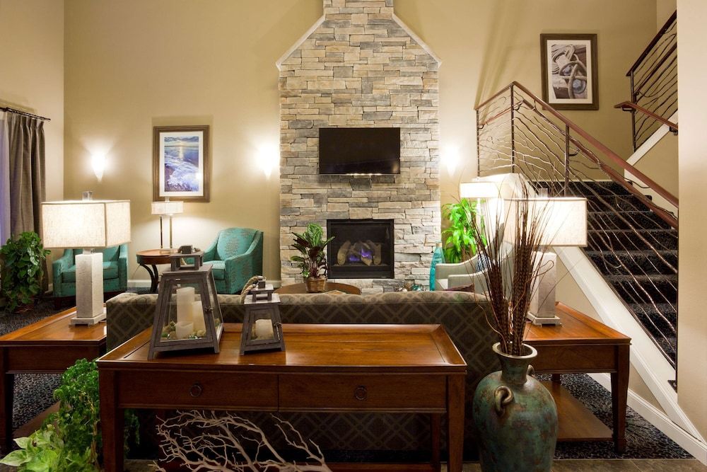 GrandStay Hotel & Suites 3