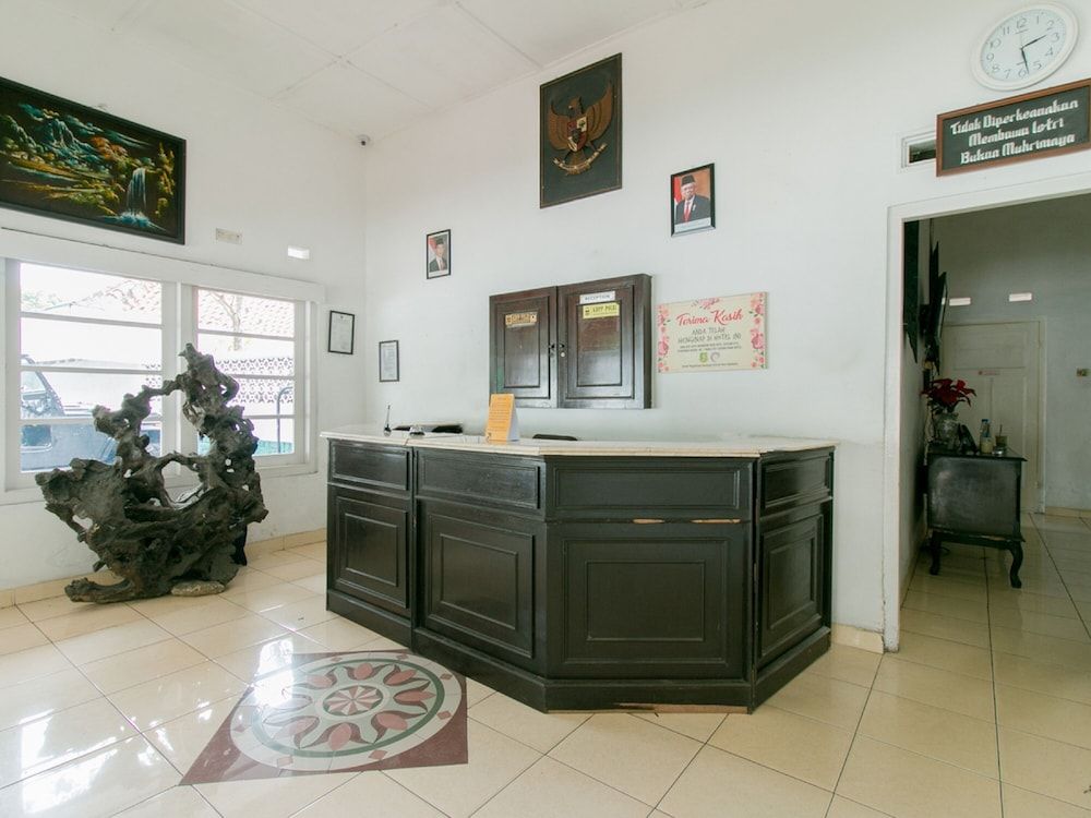 OYO 1707 Hotel Mustika Widyasari 3