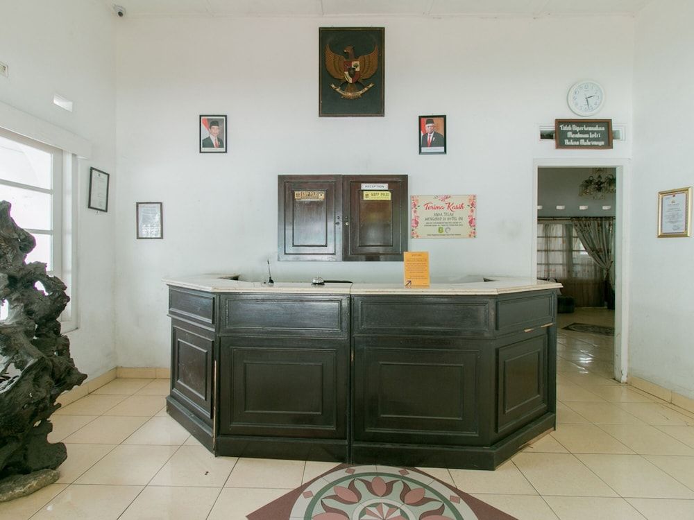 OYO 1707 Hotel Mustika Widyasari 2