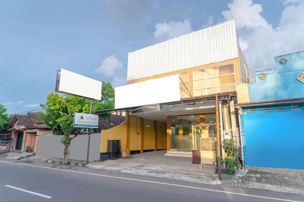 OYO Life 3003 Wisma Handayani Syariah 1