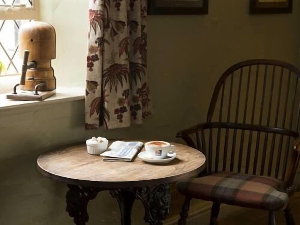 Hadley Bowling Green Inn 2