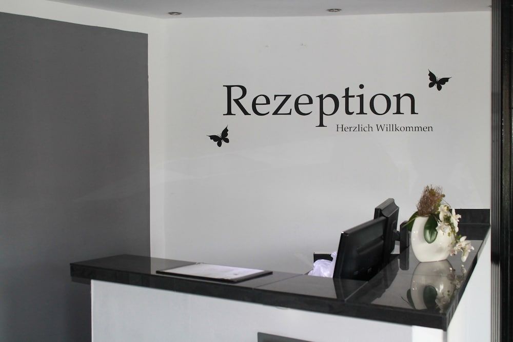 Hotel Rühen, 24 Stunden Check in, kostenfreie Parkplätze 2