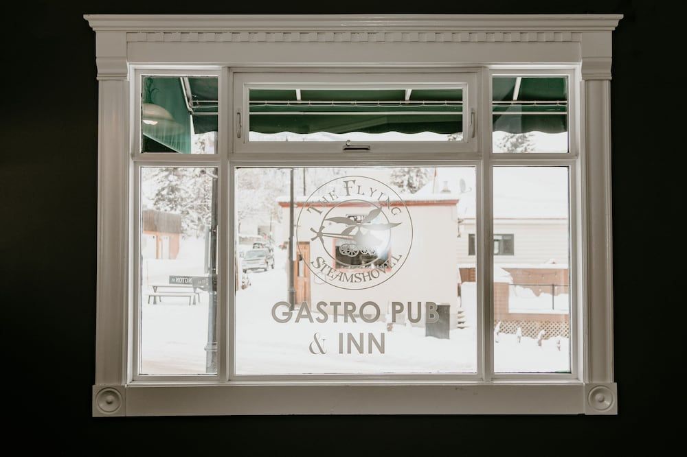 The Flying Steamshovel Inn 2