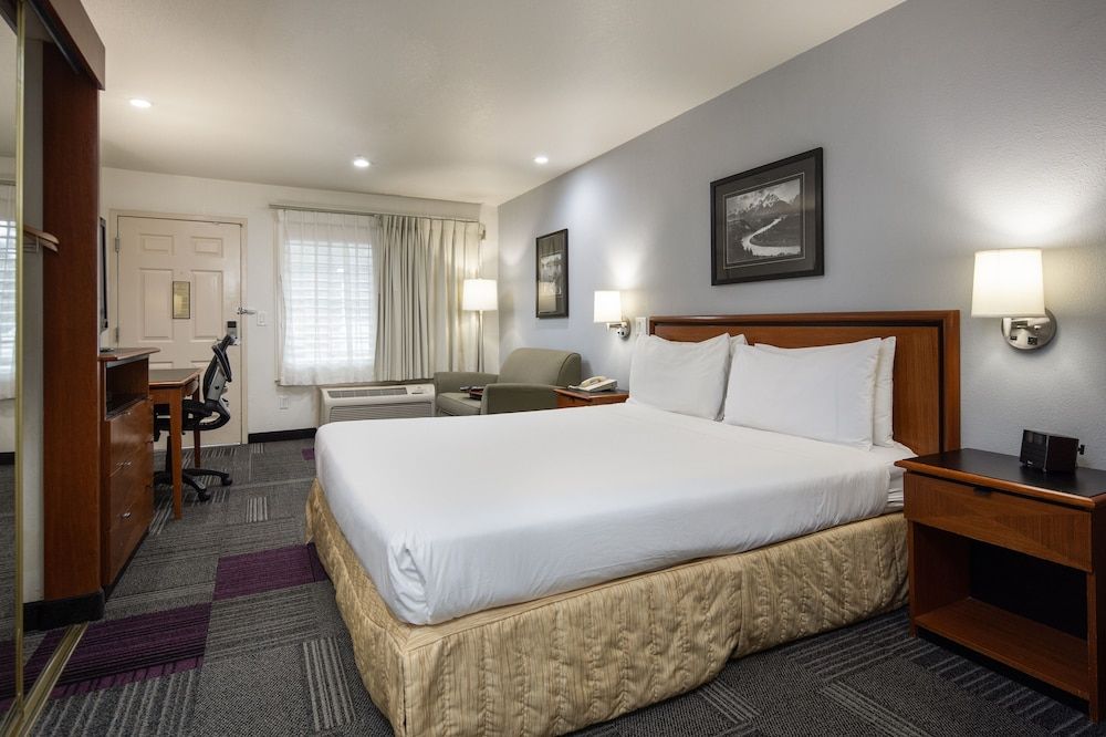 Atherton Park Inn & Suites 3