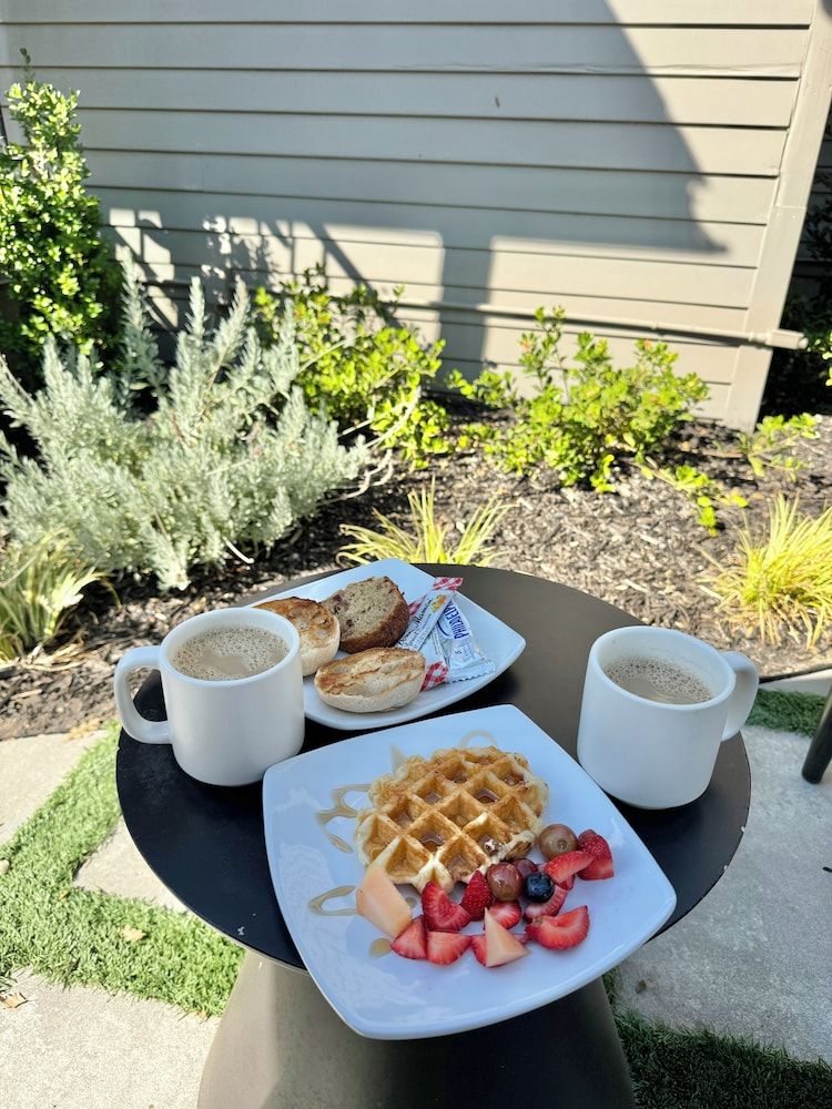 Lavender, A Four Sisters Inn 3