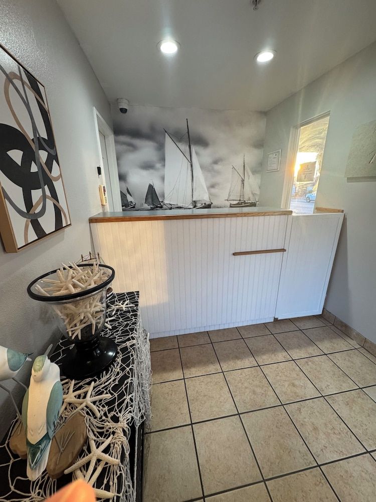 Dune Surfer Inn 2
