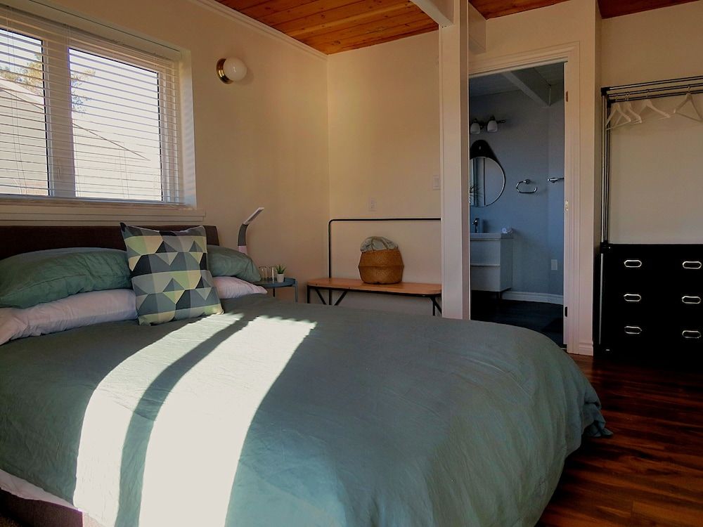 The Fourth Lock Bed & Breakfast 3