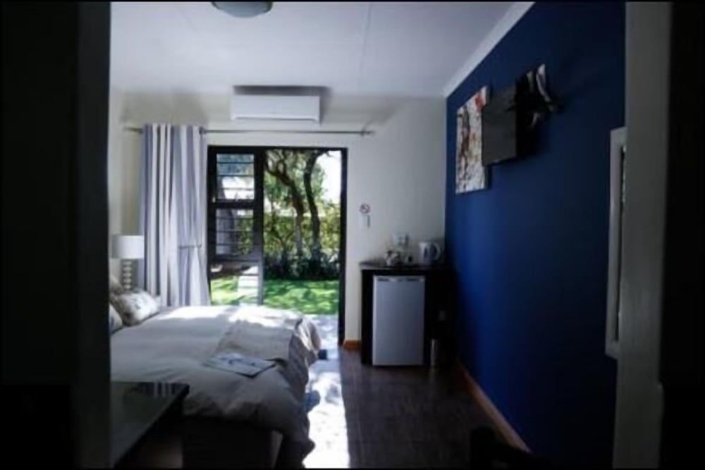 The Hedge Guesthouse 3