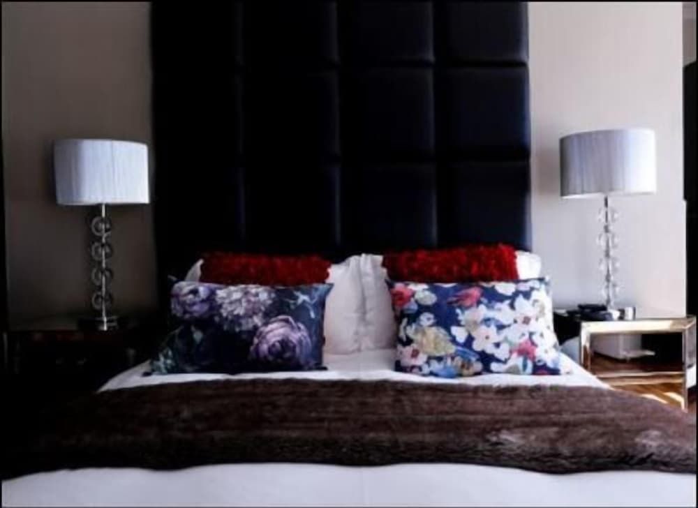 The Hedge Guesthouse 2