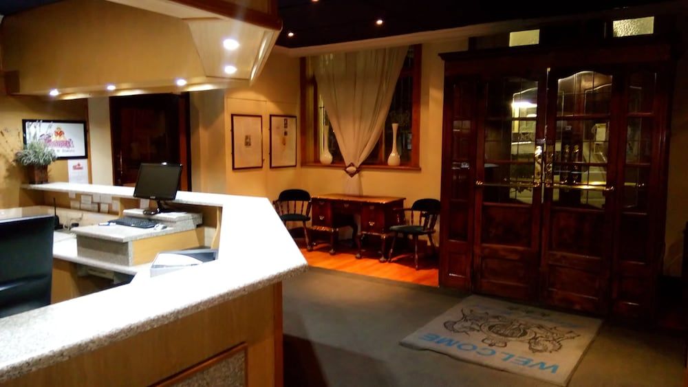 Royal Hotel Ladysmith 2