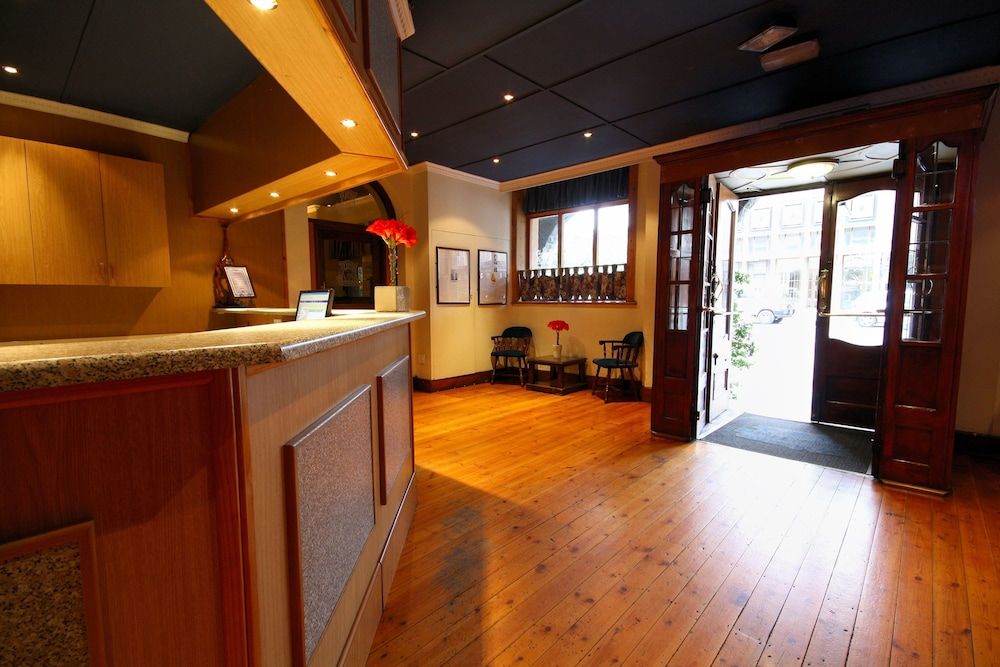 Royal Hotel Ladysmith 3