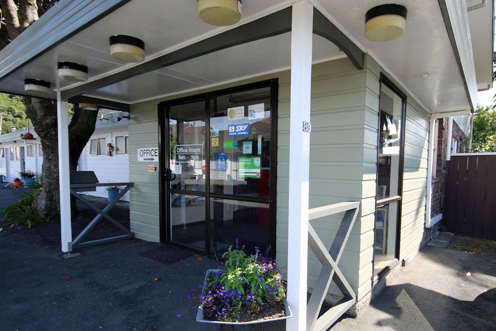 Midway Pacifica Lodge 2