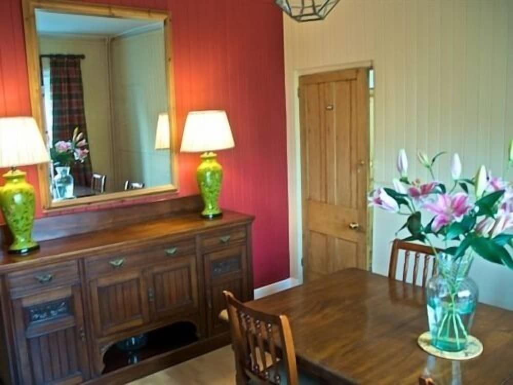 Ashbury Bed and Breakfast 2