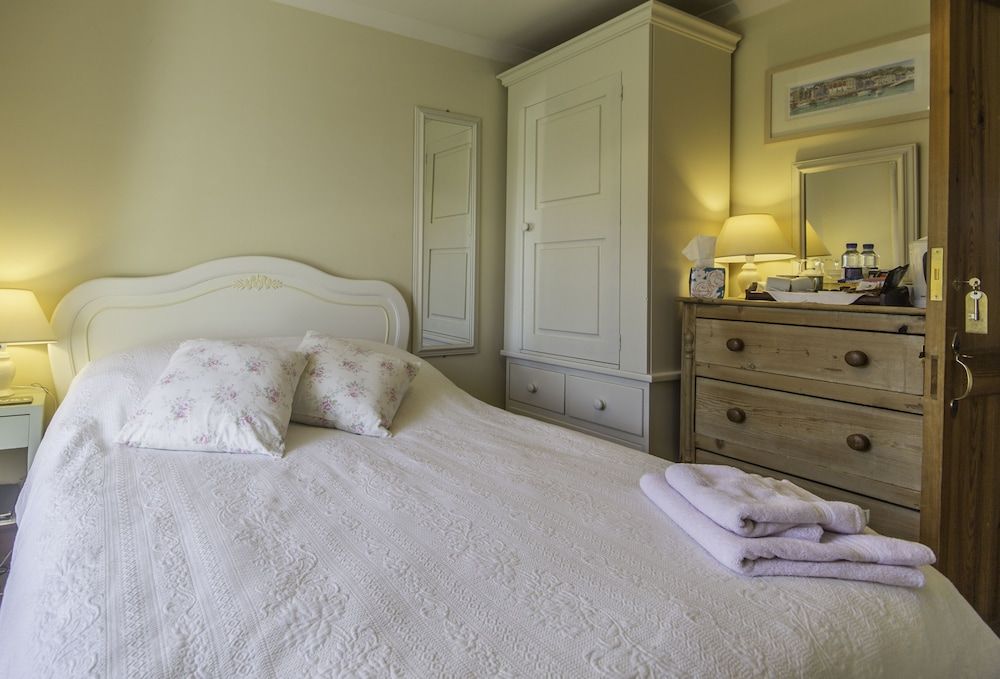 Treweens Bed & Breakfast 2