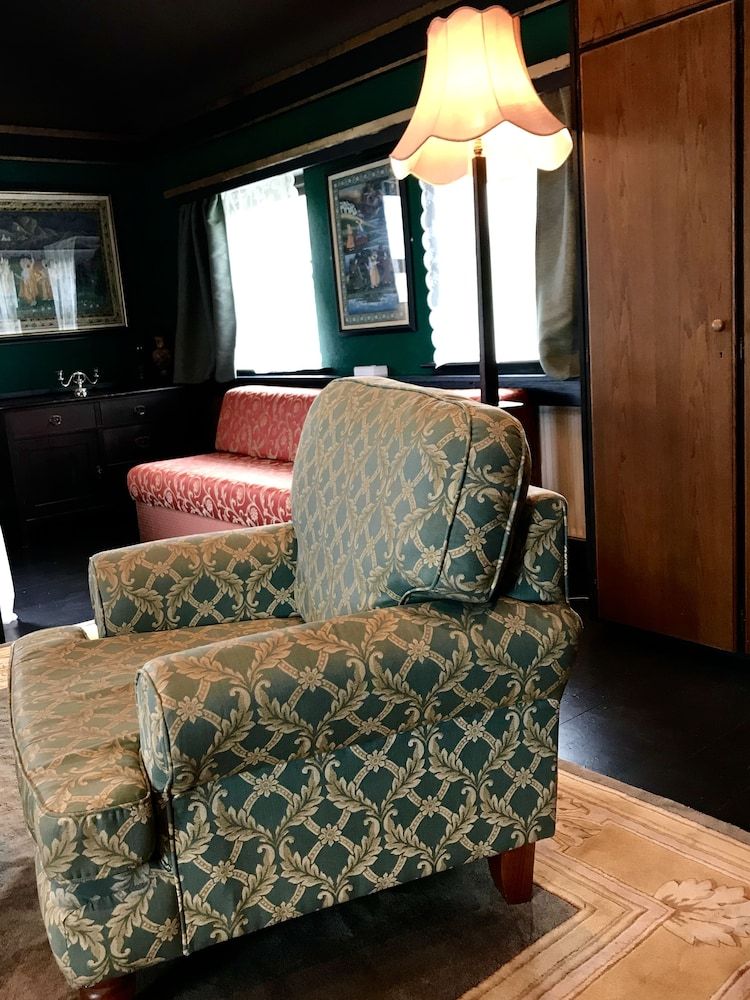 The Waters Country House 2