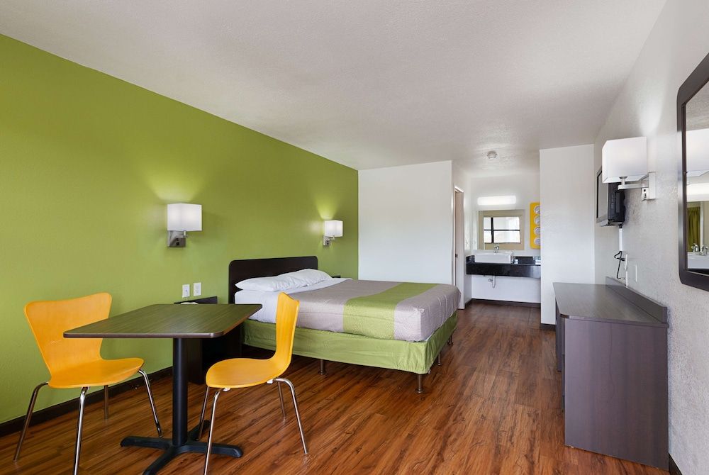 Motel 6 Chattanooga, TN 3