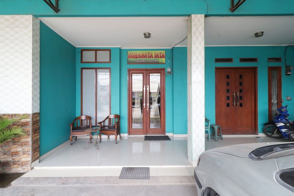 Hotel Surabaya Jaya Bandara Soetta -1 estrellas en Tangerang