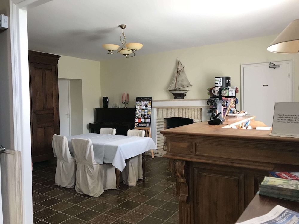 Hôtel le Chatellier 3