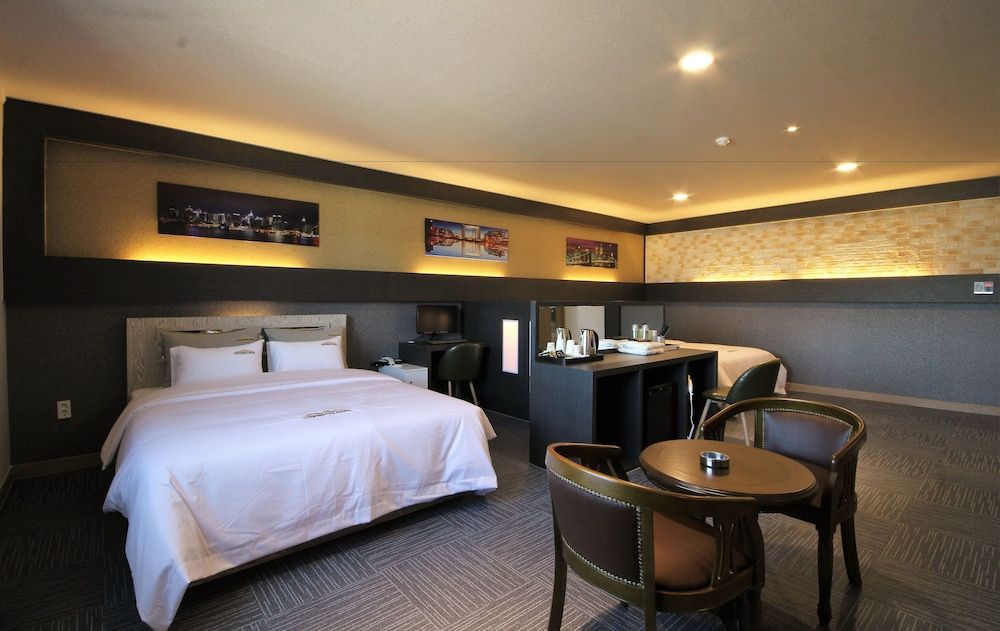 GoldenRoot Hotel in Gimhae 3